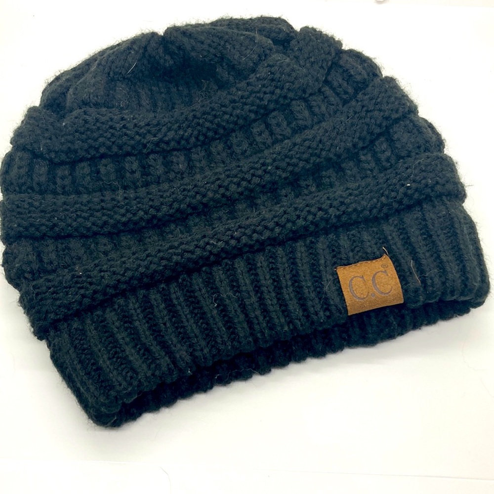 Black knit hat